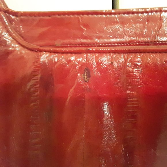 Vintage burgundy genuine eel-skin purse. - Picture 6 of 9